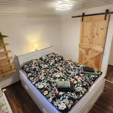 Vacation With 1 Bedroom *